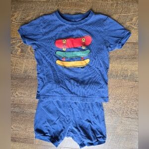 Blue Kids Pajamas with Skateboard Design US 4/5